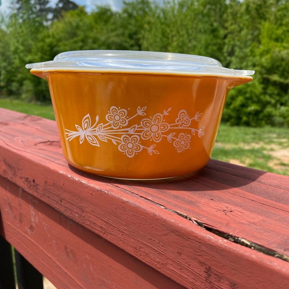 VINTAGE PYREX 473-B 1 LITER BUTTERFLY GOLD CASSEROLE DISH With lid